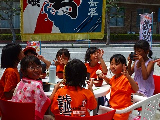 アサリ汁と海藻米おにぎり